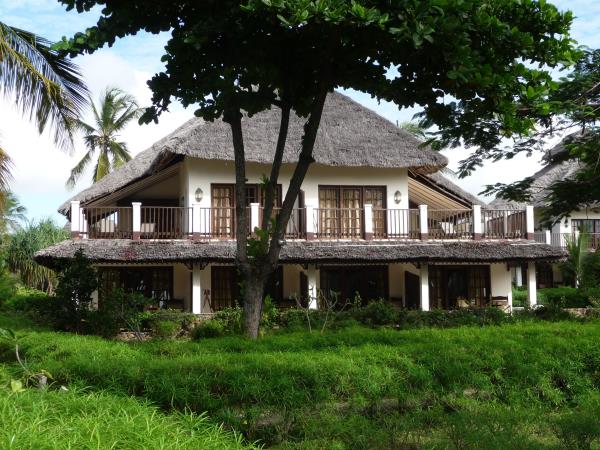Tanzania family safari & beach vacation