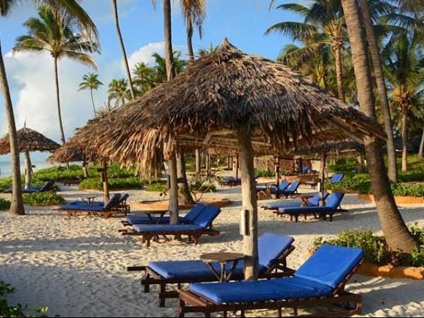 Tanzania family safari & beach vacation