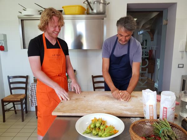 Umbria to Tuscany cycling & cooking vacation