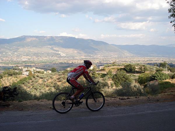 Umbria to Tuscany cycling & cooking vacation