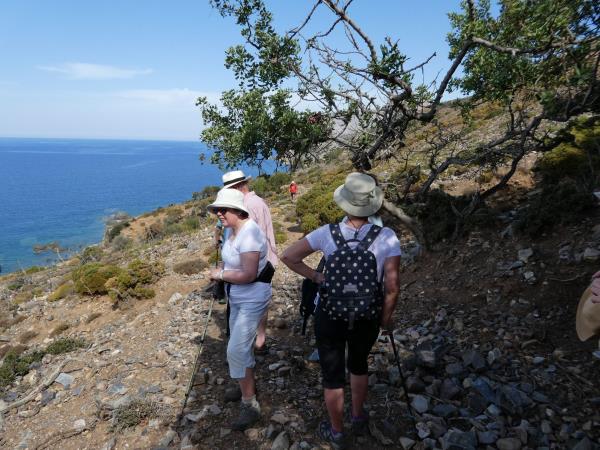 Walking and painting vacation in Crete