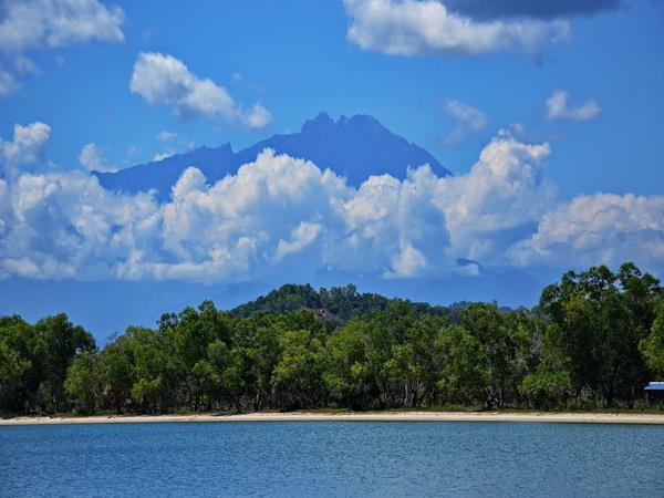 Borneo vacation, Land below the wind