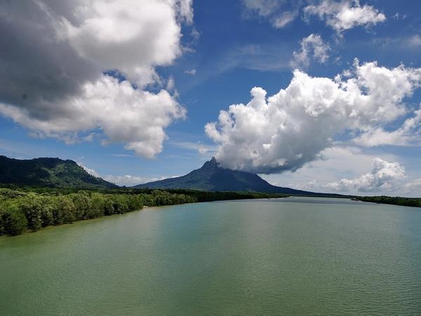 Borneo small group adventure holiday
