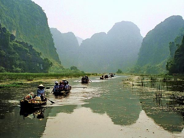 Hanoi to Da Nang tour in Vietnam
