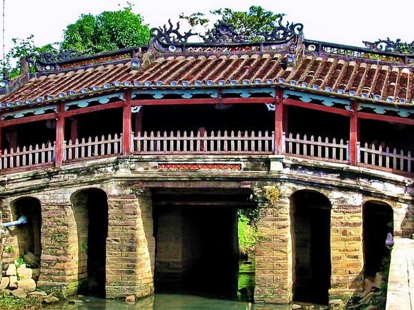 Hanoi to Da Nang tour in Vietnam