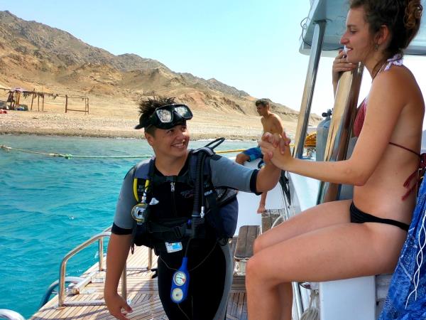Learn to scuba dive in the Red Sea