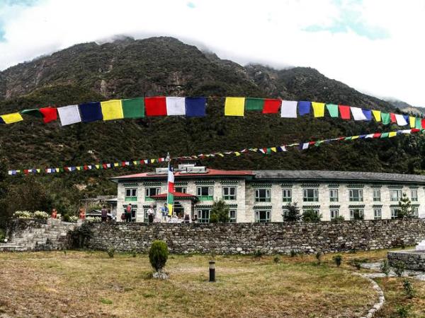 Kongde heli trek in Nepal