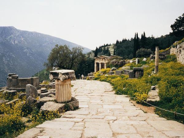 Peloponnese walking vacation in Greece