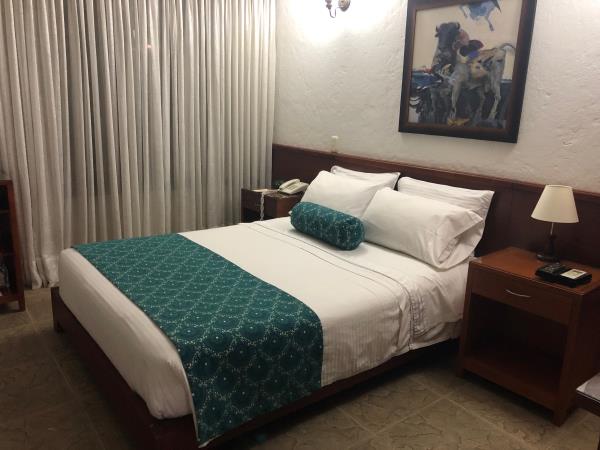 Colombia tour, small group