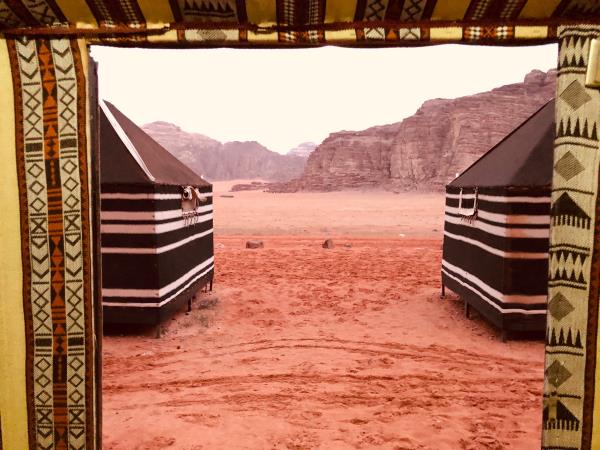 Jordan vacation, tastes and trails