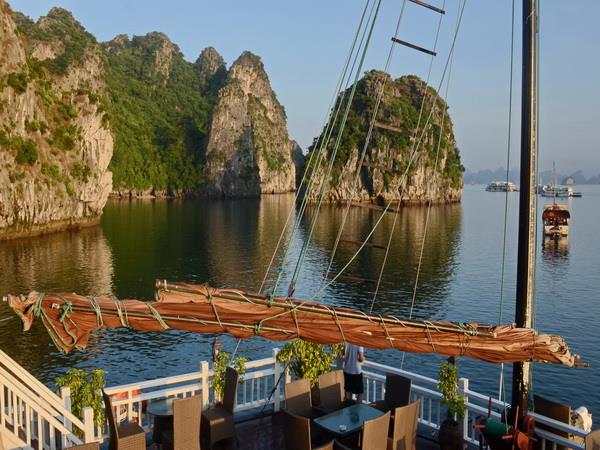 Hanoi to Da Nang tour in Vietnam