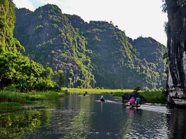 Hanoi to Saigon small group tour