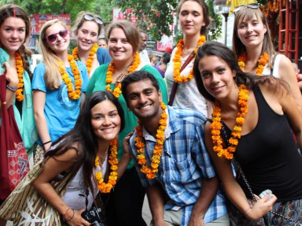Yoga in India and volunteering vacation