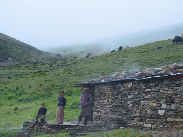Dagala Thousand Lakes trekking vacation, Bhutan