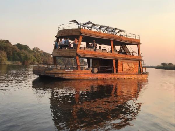 Cape Town to Victoria Falls small group lodge tour