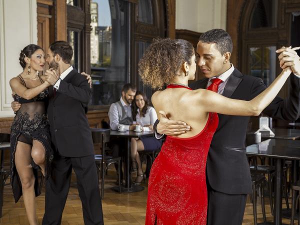 Holiday in Argentina, glaciers, falls & tango