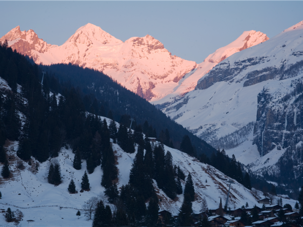 Kandersteg winter hiking vacation in Switzerland