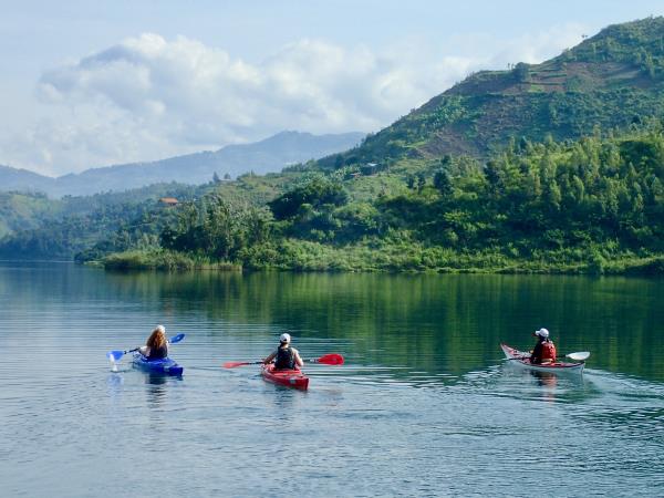 Rwanda kayaking vacation and gorilla safari