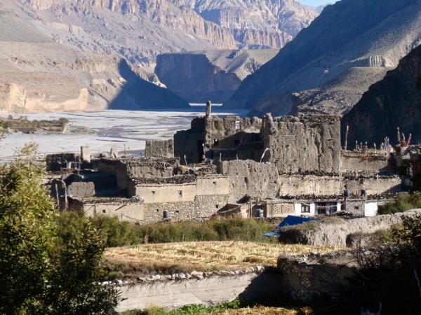 Mustang trekking vacation in Nepal