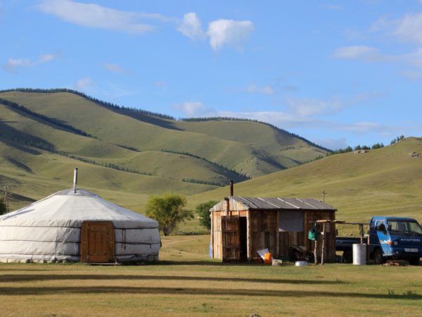 Mongolia adventure vacation, off the beaten track