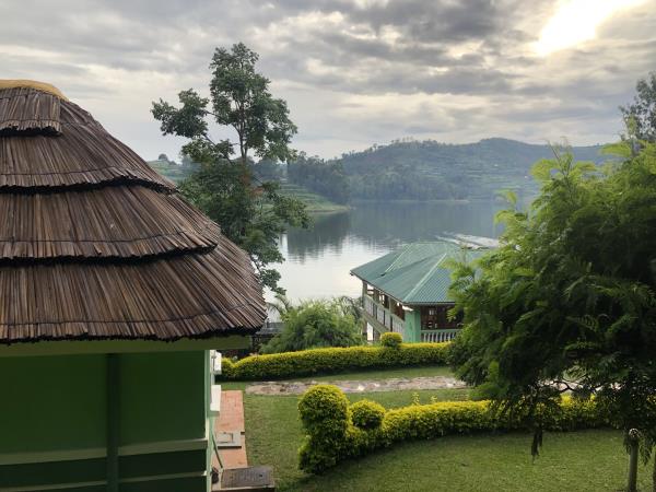 Tailor made Uganda vacation, culture and wildlife