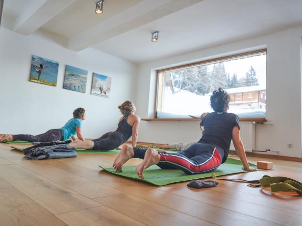 Learn to ski and yoga vacation in Austria