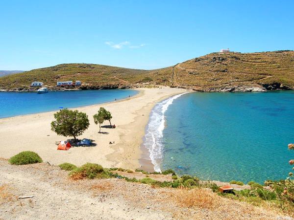 Cyclades islands sailing vacations in Greece