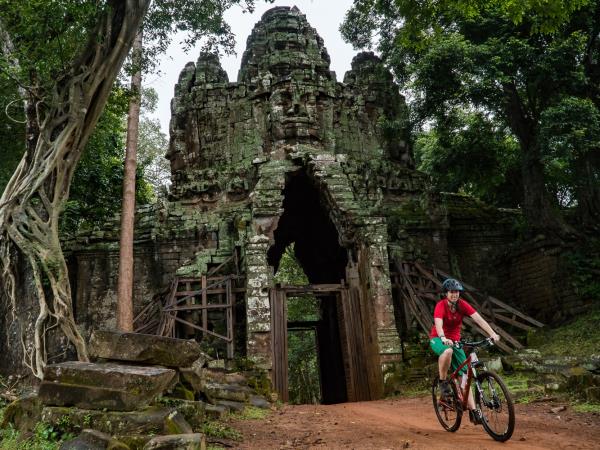 Cambodia biking tour