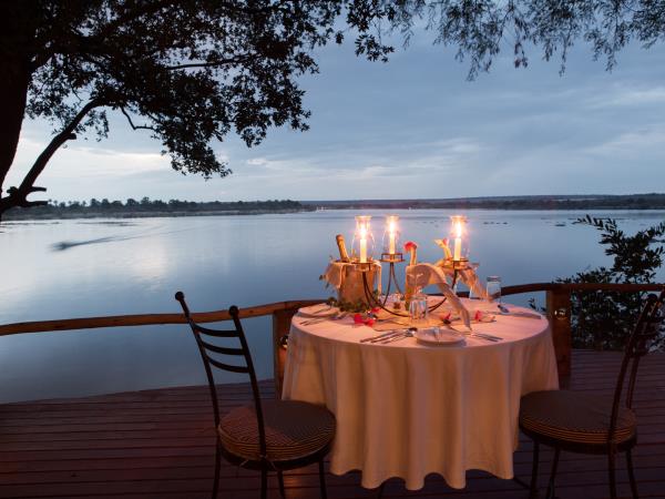 Zimbabwe luxury safari and Victoria Falls