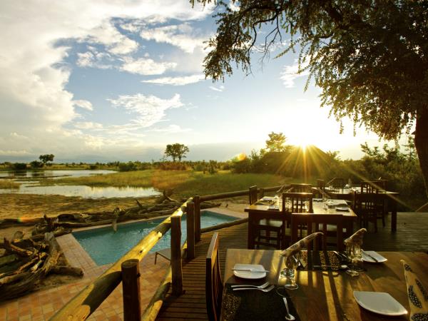 Zimbabwe luxury safari and Victoria Falls