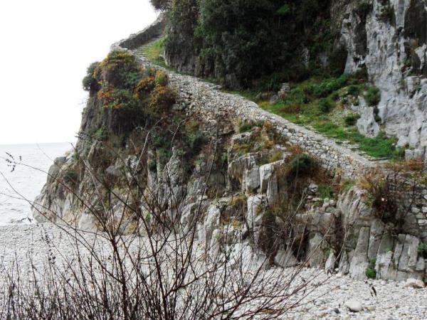 Pelion walking vacation in Greece