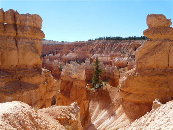 America's canyonlands walking vacation