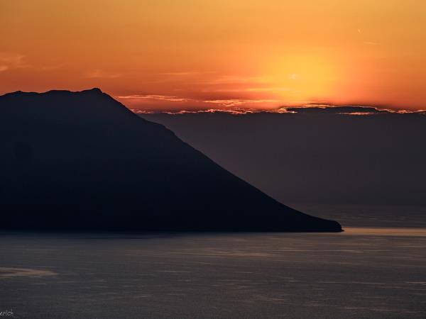 Cyclades hopping and photography vacation
