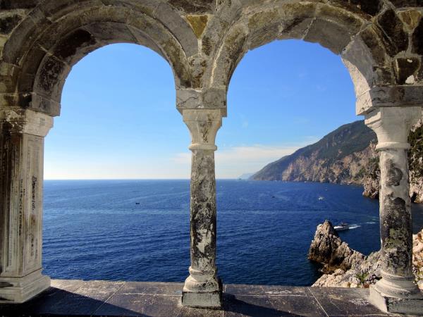 Cinque Terre hiking vacation, Italy