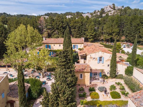 Alpilles cycling vacation in Provence