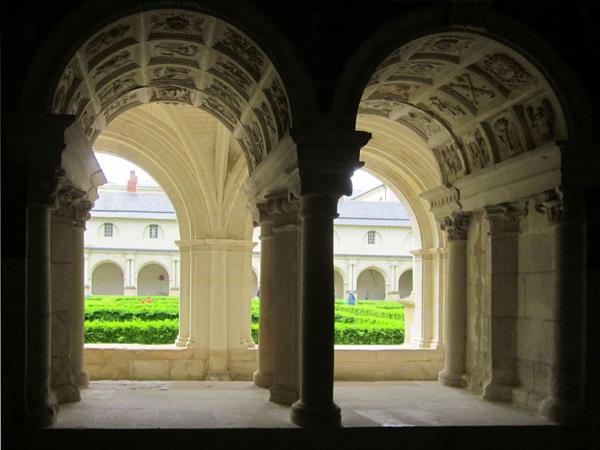 E-bike vacation in the Loire Valley