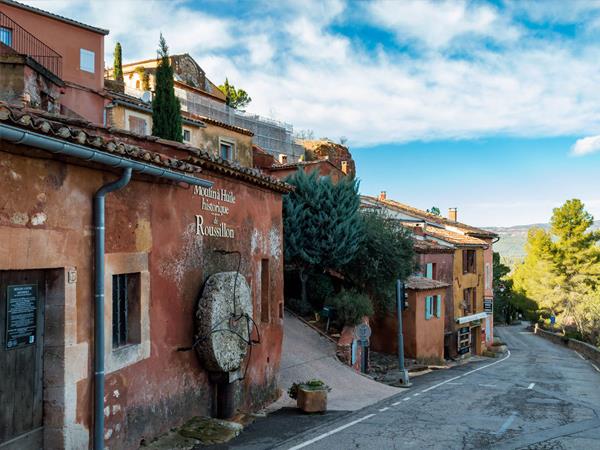 E-bike cycling vacation in Provence