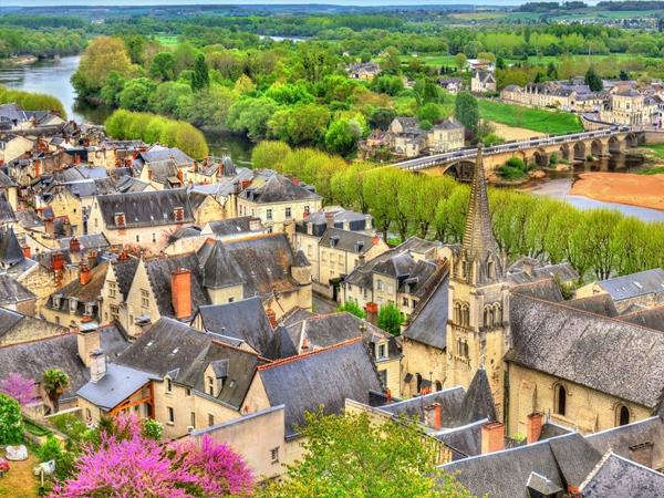 Loire Valley luxury cycling vacation