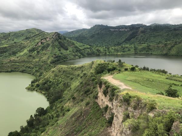 Uganda family vacation, wildlife and culture