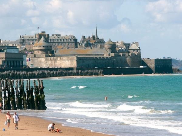 Mont Saint Michel self guided cycling tours in Normandy & Brittany