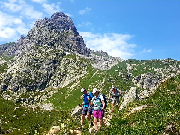 Alpine GR5 guided walking vacation in France