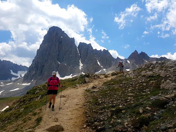 Alpine GR5 guided walking vacation in France