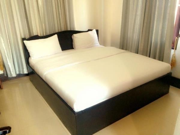Laos cycling tour, Luang Prabang to Vientiane