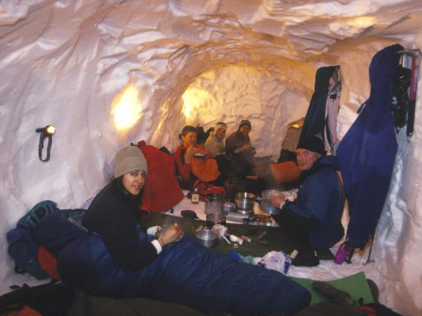 Winter trekking holiday in Scotland, snowhole expedition