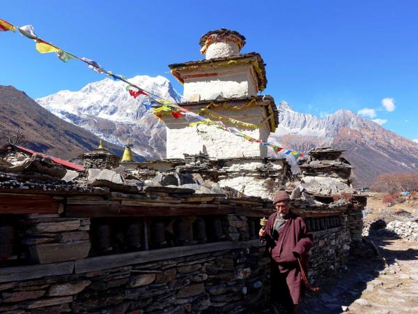 Manaslu Circuit hiking vacation, Nepal