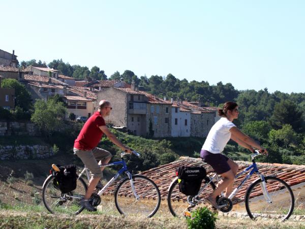 Cotes Du Ventoux cycling vacation in France