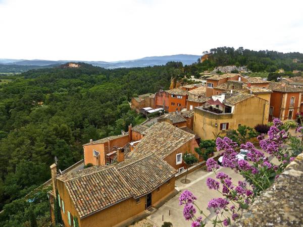 Luberon cycling vacation in Provence, France