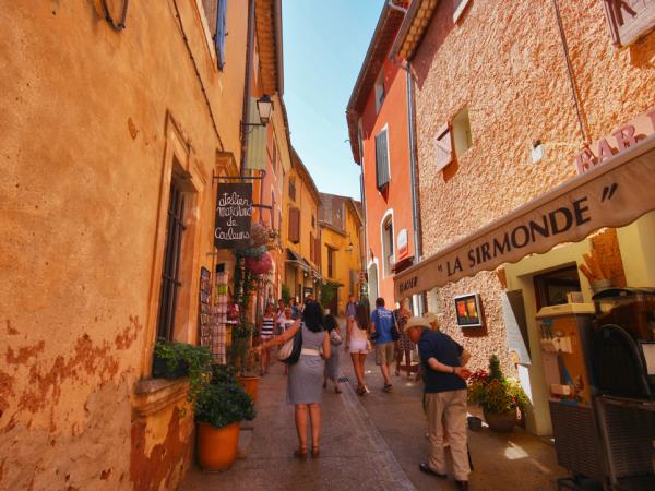 Luberon self guided cycling vacation in France