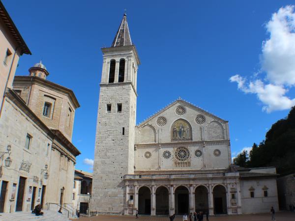 Rural Umbria walking vacation, Spello to Spoleto