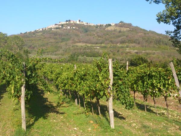 Croatia walking vacation, castles to coast